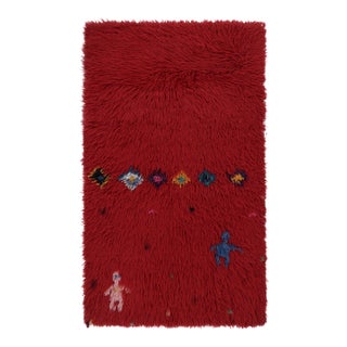 Vintage Tulu Runner in Deep Red With Human Figurals and Patterns - Rug & Kilim For Sale