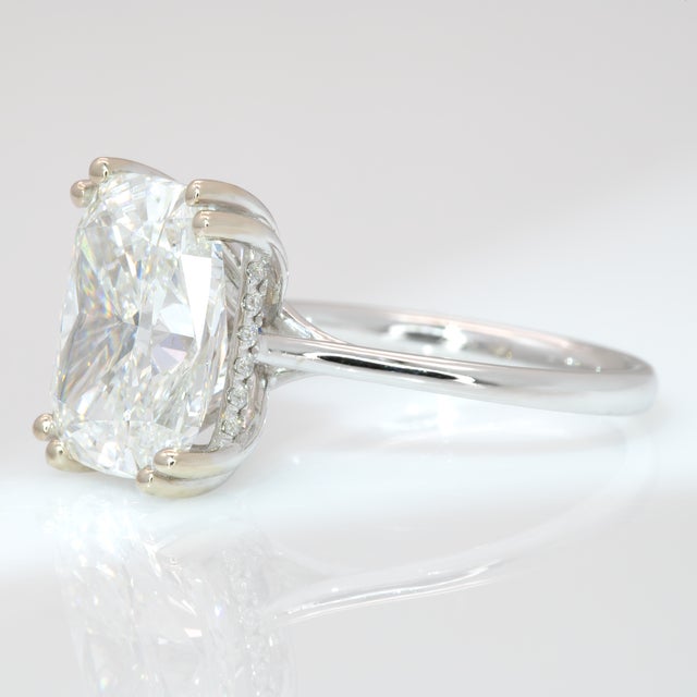 5Ct Lab Diamond Ring With Sapphire Accent and Natural Diamonds Halo in 14k Gold, Size 6.75 For Sale In Columbus - Image 6 of 9