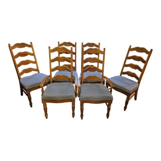 Broyhill 1990s Vintage Spruce Carved Ladder Back Dining Room Chairs With New Cushions and Calico Performance Fabric Upholstery- Set of 6 For Sale