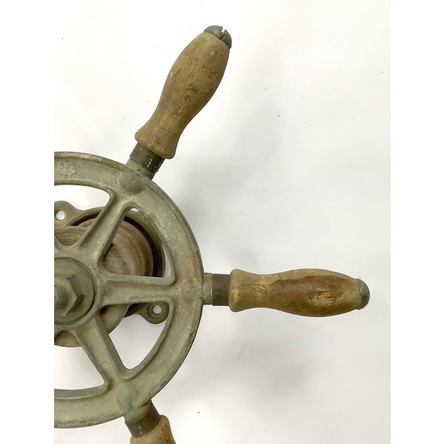 American Circa 1940s Wilcox Crittenden Boat Steering Wheel For Sale - Image 3 of 6