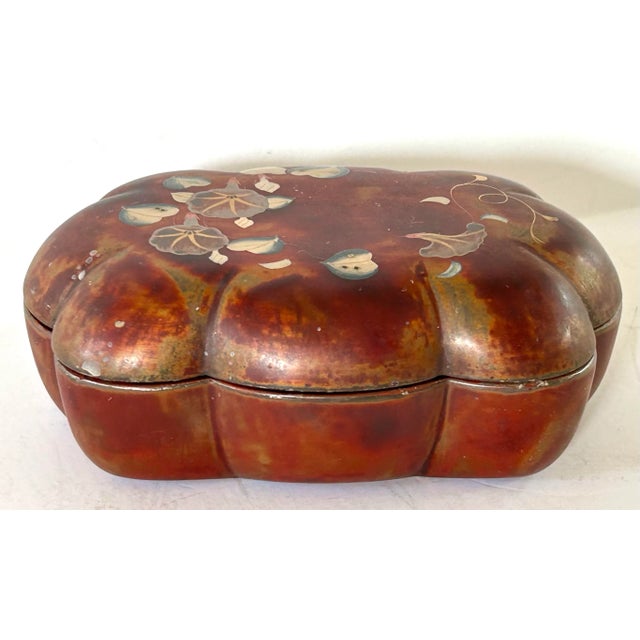 Mid-Century Modern Occupied Japan Lacquerware Metal Box For Sale - Image 3 of 7