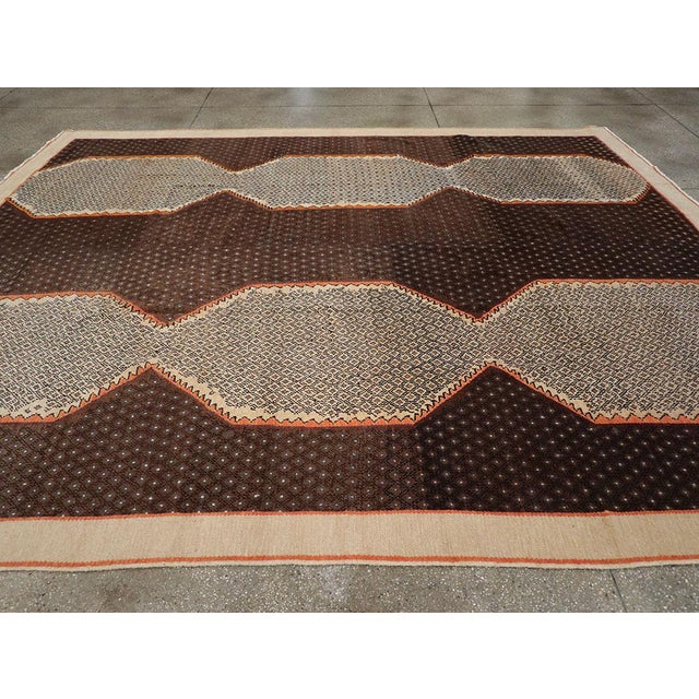Galerie Shabab Collection Mid-20th Century Turkish Anatolian Room Size Carpet For Sale In New York - Image 6 of 10