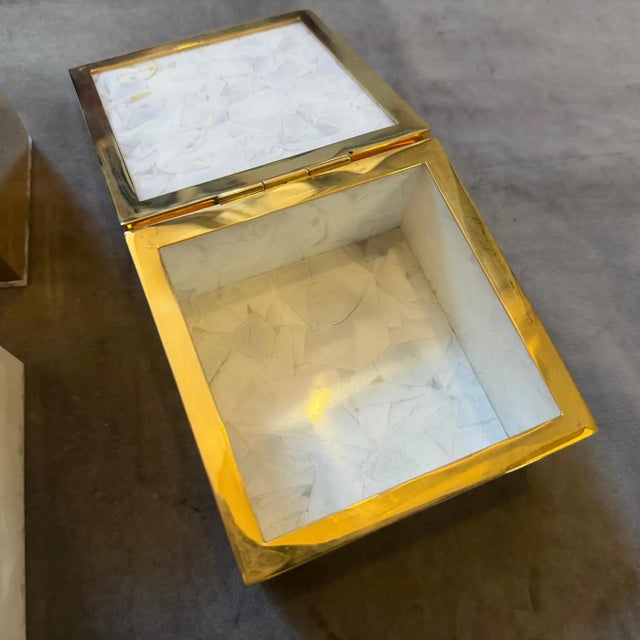 Metal 1970s Mid-Century Modern Mother Pearl Lucite and Brass Italian Smoking Set For Sale - Image 7 of 11