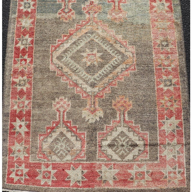 Tribal Turkish Oushak Runner With Coral Red and Taupe Geometric Medallion Design For Sale - Image 3 of 12