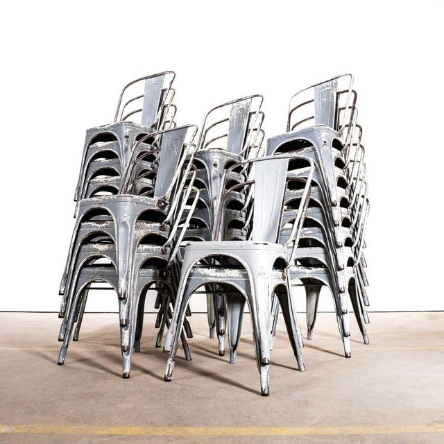 Grey Outdoor Dining Chair from Tolix, 1960s For Sale - Image 13 of 13