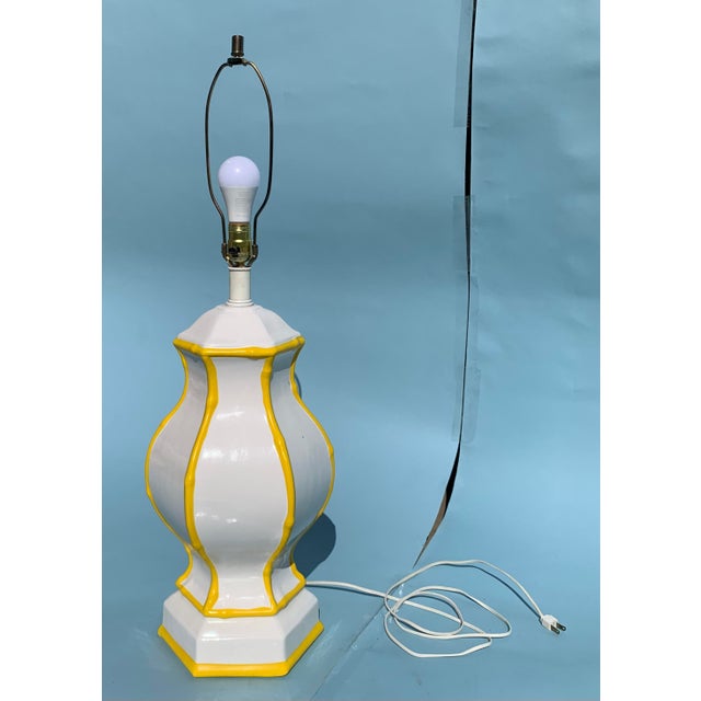 Mid 20th Century 1960s Vintage Painted Ceramic Hexagonal Table Lamp For Sale - Image 5 of 8