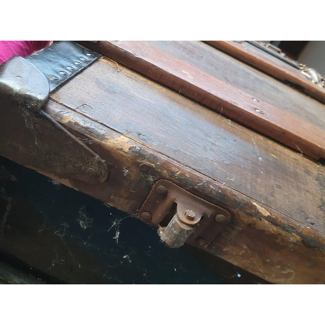 Antique Flat-Top Steamer Trunk With Original Excelsior Lock | Circa 1895–1915 For Sale - Image 4 of 18