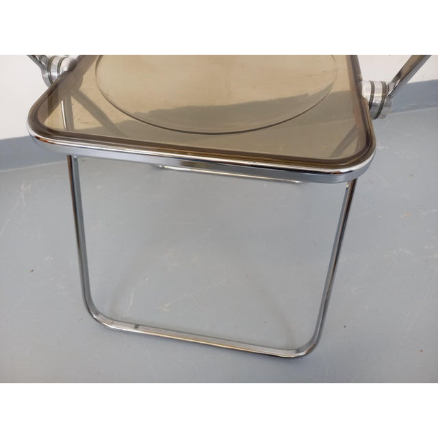Vintage Plia Folding Chair in Chrome and Smoked Acrylic Glass by Giancarlo Piretti for Castelli, 1970s For Sale - Image 12 of 15