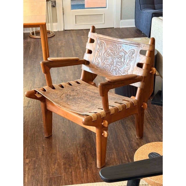 Angel Pazmino is an Ecuadorian furniture maker who has, in recent years, earned world-wide acclaim for his unlikely...