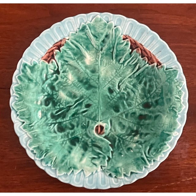 Victorian 19th Century English Majolica Wall Plate For Sale - Image 3 of 4