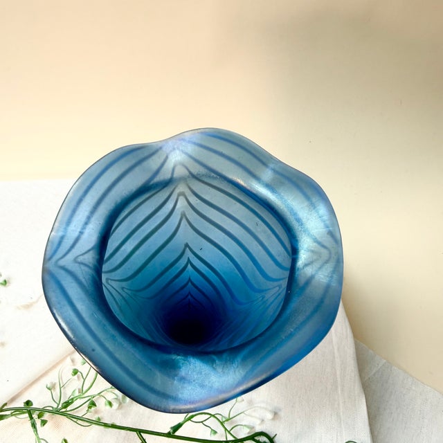 Mid-Century Modern Vintage Mermaid Swirl Vase in Glass, 1970s For Sale - Image 3 of 18