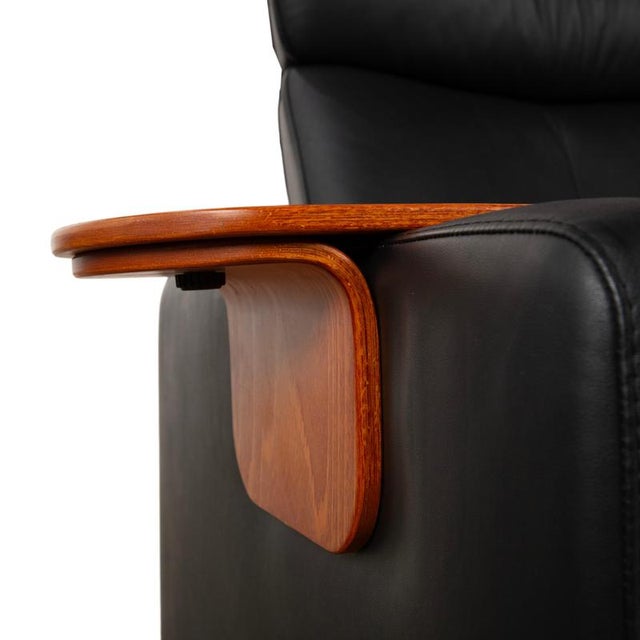 Black Arion 2-Seater Sofa in Black Leather from Stressless For Sale - Image 8 of 15