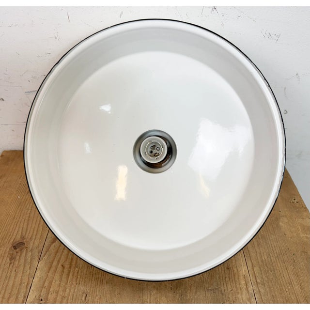 Industrial White Enamel Factory Pendant Lamp from Quadrangle Mfg. Co., 1960s For Sale - Image 15 of 18