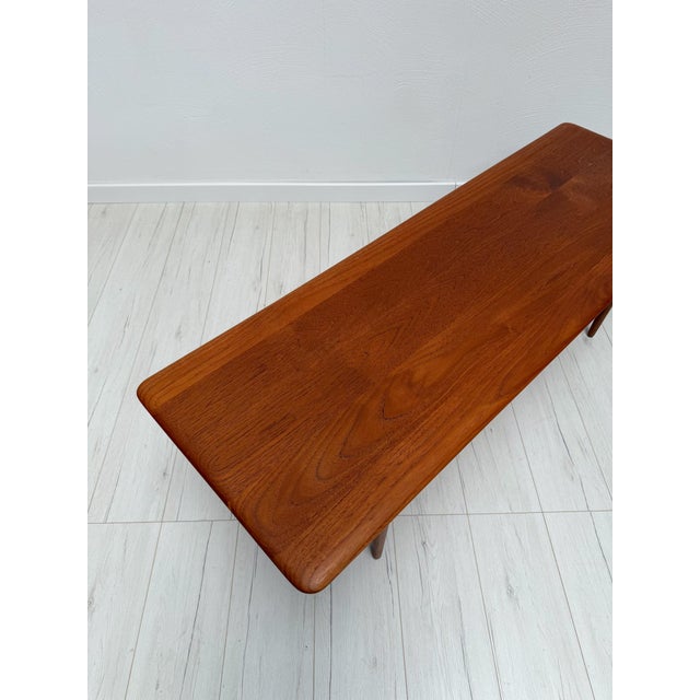 Contemporary Danish Coffee Table FD 516 in Teak by Peter Hvidt & Orla Mølgaard-Nielsen for France & Daverkosen, 1960s For Sale - Image 3 of 9