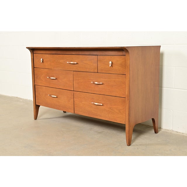 John Van Koert for Drexel Profile Mid-Century Modern Sculpted Walnut Dresser or Credenza, 1961 For Sale - Image 17 of 17