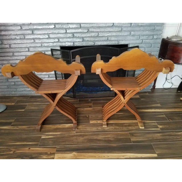 Renaissance Mid 20th Century A Pair of Renaissance Savonarola Folding Side Chairs in Blond Walnut For Sale - Image 3 of 10