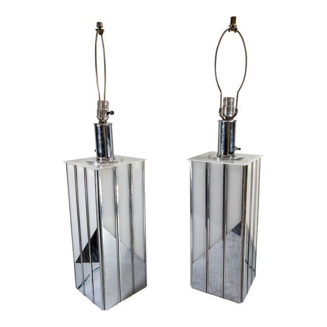 1980's Pair of Acrylic and Chrome Table Lamps For Sale