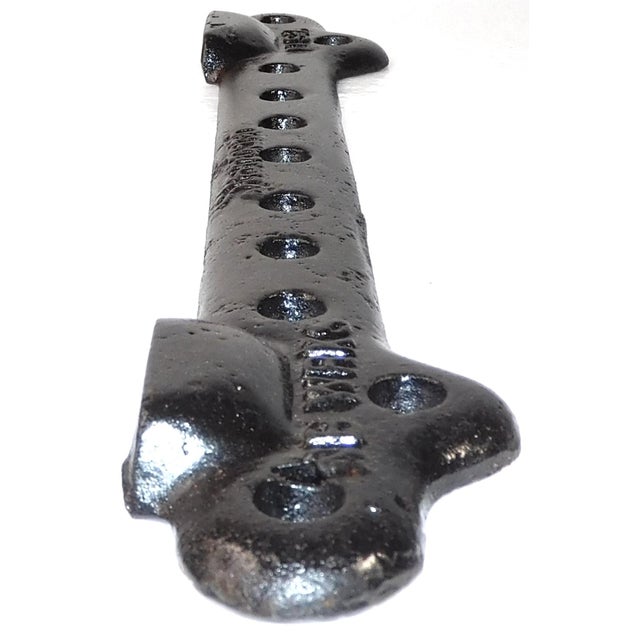 Restored Vintage "Standard" Nb Works Cast Iron Sink Wall Bracket For Sale In Portland, ME - Image 6 of 7