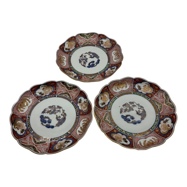 19th Century Japanese Imari Kinrande Porcelain Plates - Set of 3 (8.75") For Sale