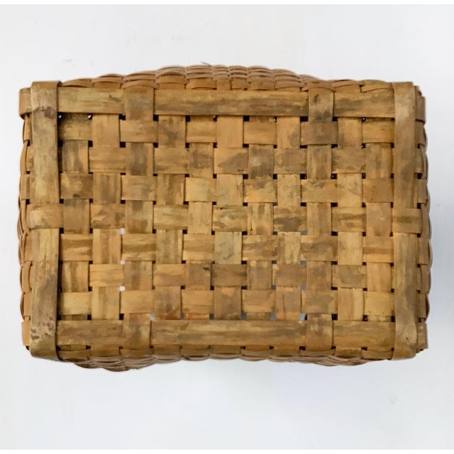 Circa 1940s Splint Pack Basket in Ochre/Green Paint For Sale - Image 6 of 6