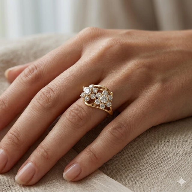 Elegant 14k yellow gold ring with approximately 1.20 carats of round white diamonds. Size 5.5 (Sizable) 4.36g