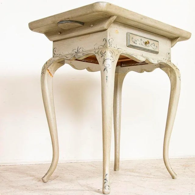 Early 20th Century Antique Swedish Side Table Tea Table With Painted Finish For Sale - Image 5 of 13