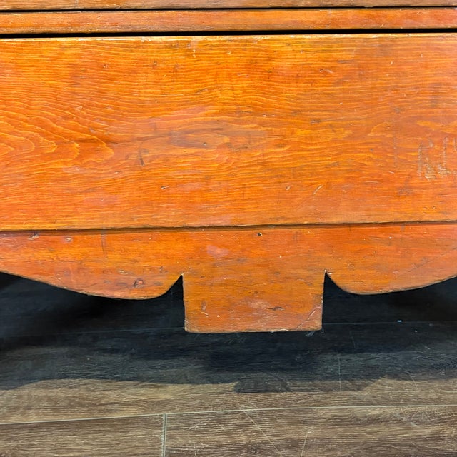 19th C American Federal Hepplewhite Four-Drawer Chest of Drawers For Sale - Image 9 of 10