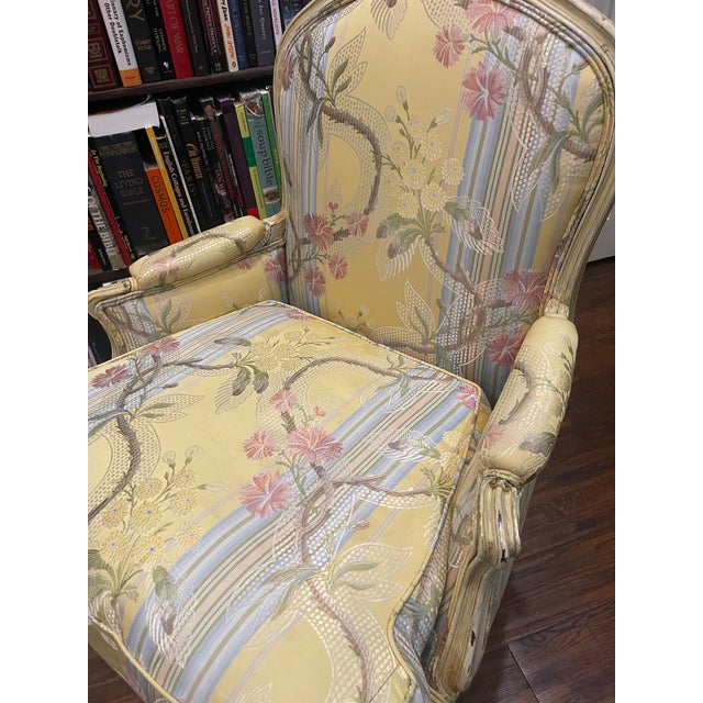 Mid 20th Century French Provincial Floral Louis XV Style Bergere Cabriole Armchair For Sale - Image 9 of 12
