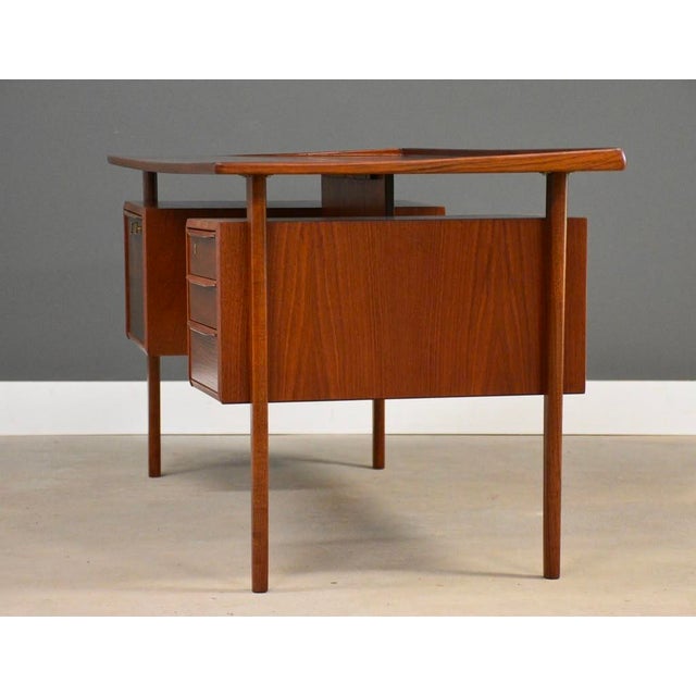 Mid-Century Modern 1960s Refinished Danish Modern Teak Floating Desk by Peter Lovig Nielsen For Sale - Image 3 of 12
