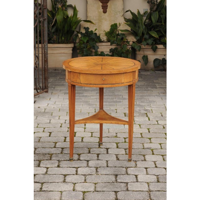 Mid 19th Century French Napoleon III 1860s Walnut Guéridon Side Table with Radiating Veneer For Sale - Image 5 of 12