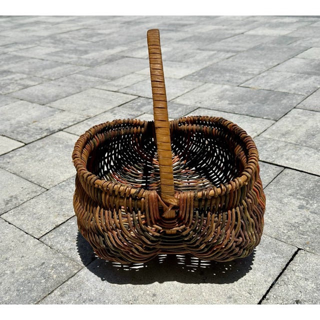 Vintage 1900s Rustic Multicolored “Buttocks” Rattan Wicker Basket For Sale In Orlando - Image 6 of 10