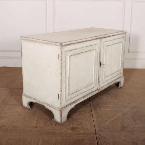 English Painted Pine Buffet For Sale - Image 6 of 10
