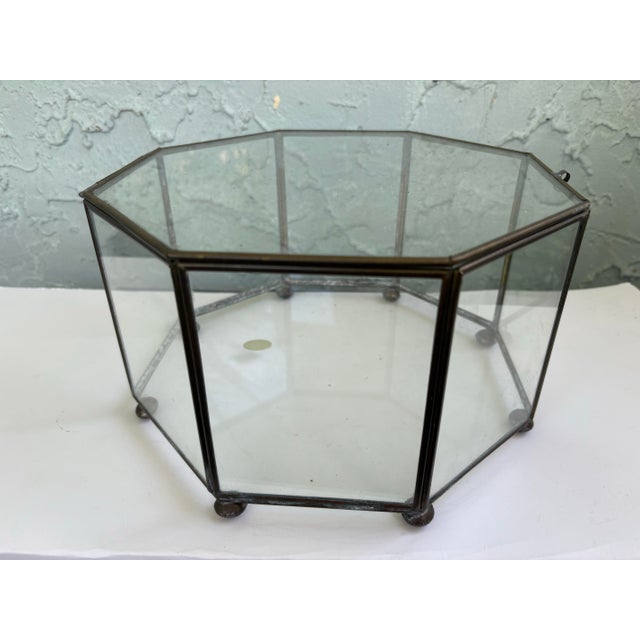 Vintage Mexican Brass & Glass Octagonal Display Boxes, Set of 2 – Micro Kit Mexico For Sale In Orlando - Image 6 of 12