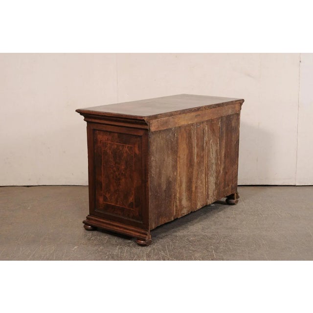 18th Century Italian Chest with Burl Veneer For Sale In Atlanta - Image 6 of 11