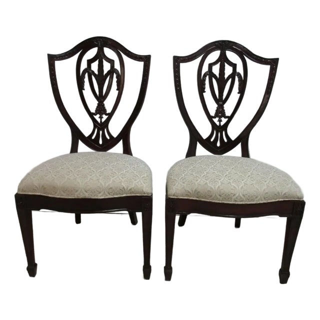 1980s Pair Drexel Mahogany Chippendale Shield Back Dining Side Chairs B For Sale