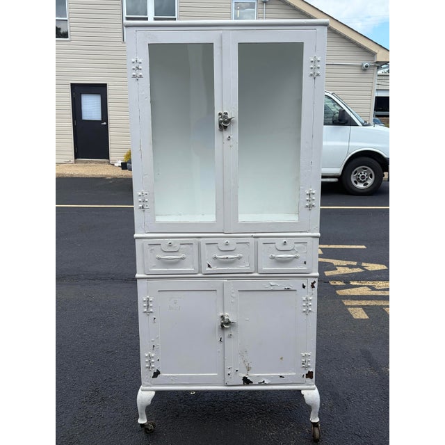 Antique Steel Industrial Medical Dental Display Cabinet For Sale In Philadelphia - Image 6 of 10