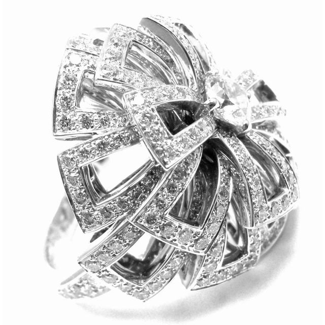Chanel Chanel Flower 18k White Gold Diamond Large Ring, size 6 For Sale - Image 4 of 12