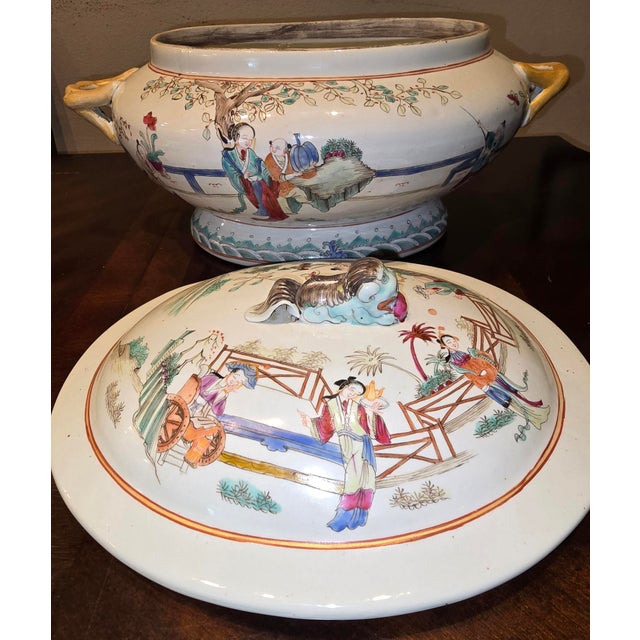 Late 19th Century Late 19th Century Qing Dynasty Soup Tureen With Foo Dog Lid Handle For Sale - Image 5 of 6