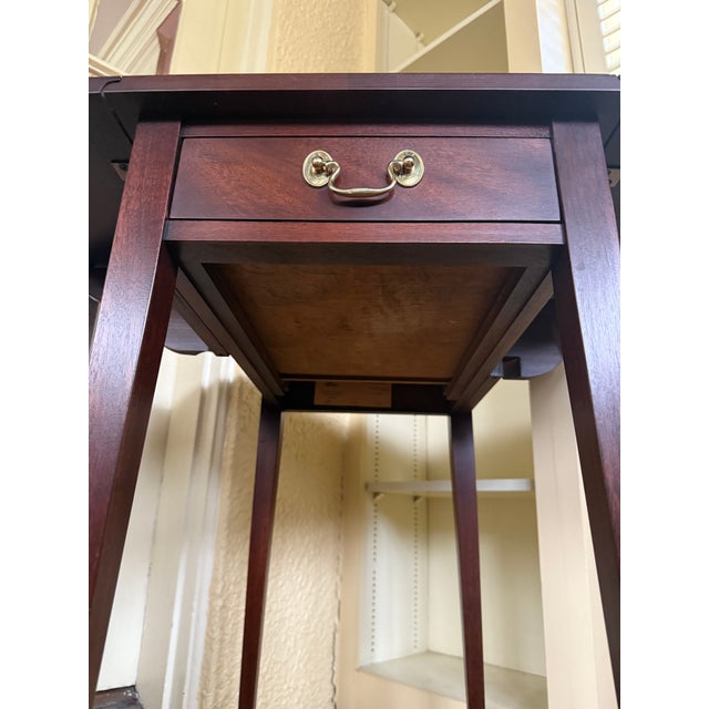 Henkel Harris Henkel Harris Georgian Mahogany Pembroke Drop-Leaf Side Table For Sale - Image 4 of 18