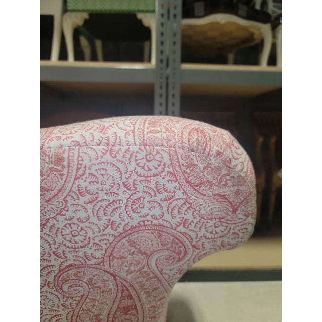 Cerise Late 19th Century Carved Oak Camelback Chippendale Settee For Sale - Image 8 of 11