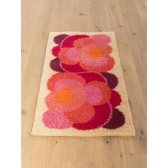 1970s Menuette rug, Desso, 70 x 138 Pattern "Verner Panton Era"High-quality machine-made rug Age 40-50 years100% virgin...