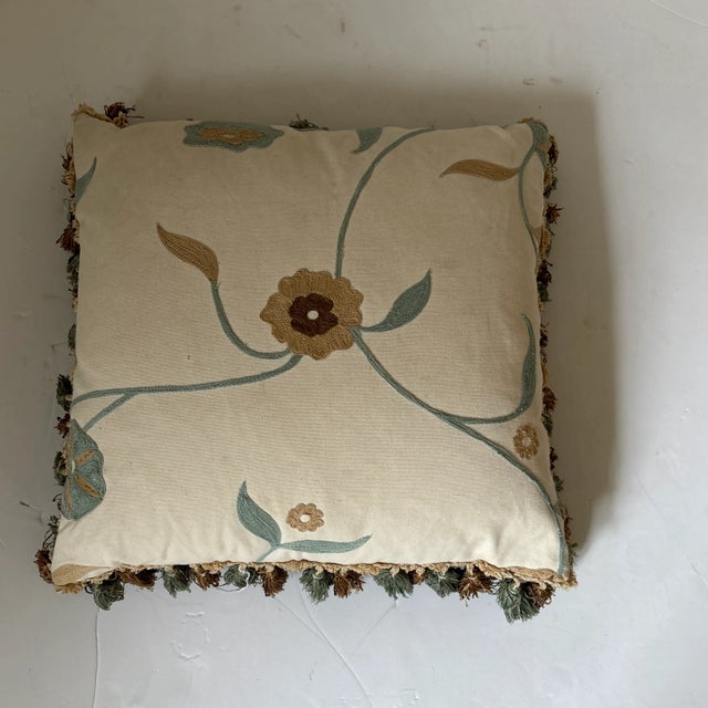 1980s Crewel Pillow With Flowers and Tassels For Sale - Image 4 of 4