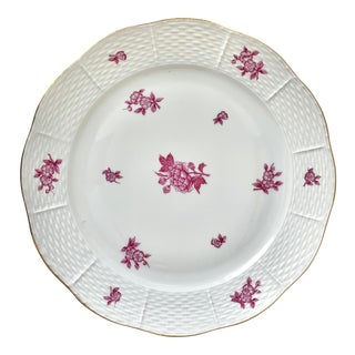 Herend Chinese Bouquet Raspberry Large 10" Dinner Plate For Sale