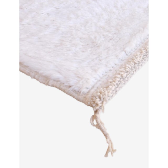 Textile Moroccan White Solid Wool Rug - 14.7 X 10.3 Ft For Sale - Image 7 of 8