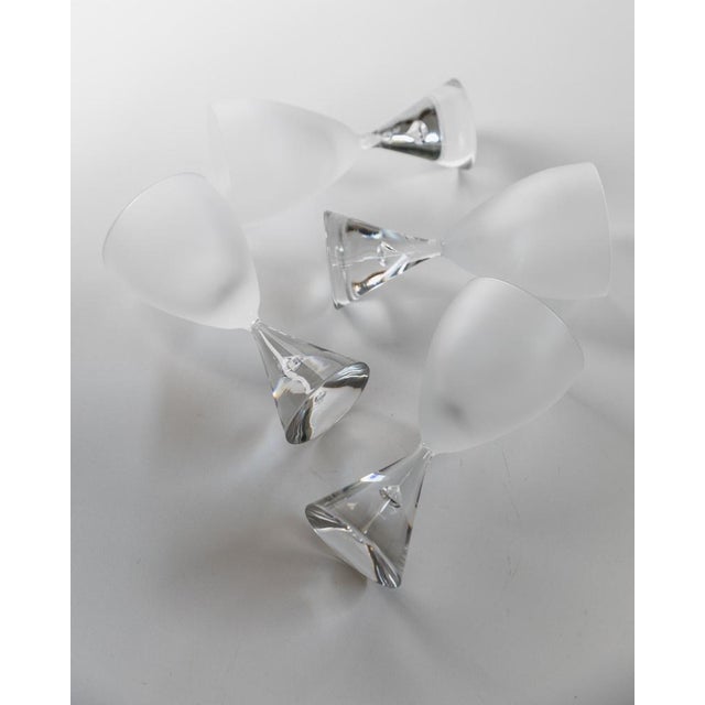 Glass Vintage Hourglass Drinking Glasses in Frosted and Clear Murano Glass with Bubble Feet, Italy, 1980s, Set of 4 For Sale - Image 7 of 11