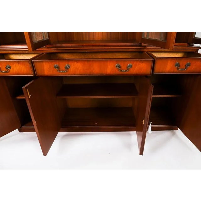 Vintage Georgian Revival Four-Door Bookcase in Flame Mahogany For Sale - Image 13 of 18