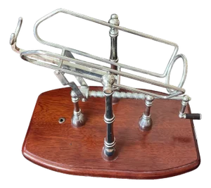 1990s Gattorna Argentina Mechanical Wine Pourer & Decanting Cradle – Nickel With Wood Base