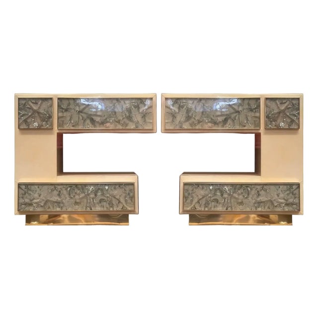 Pair Modern Nightstands in Parchment & Crackled Resin, U.S.A. 21st Century For Sale