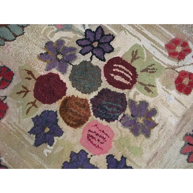 American Marvelous Ivory Ground Color and Adorable Details Floral-Medallion Desing Antique American Hooked Rug For Sale - Image 3 of 5