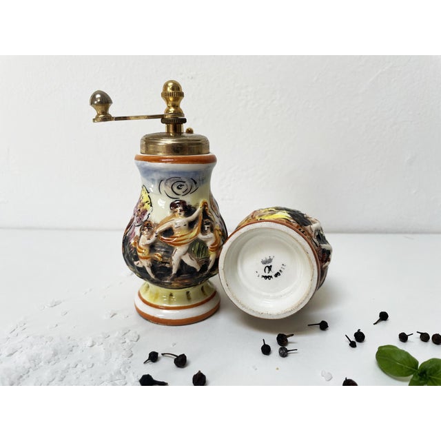 Mid-Century Modern Salt Shaker and Pepper Mill from Capodimonte, 1960s, Set of 2 For Sale - Image 3 of 15